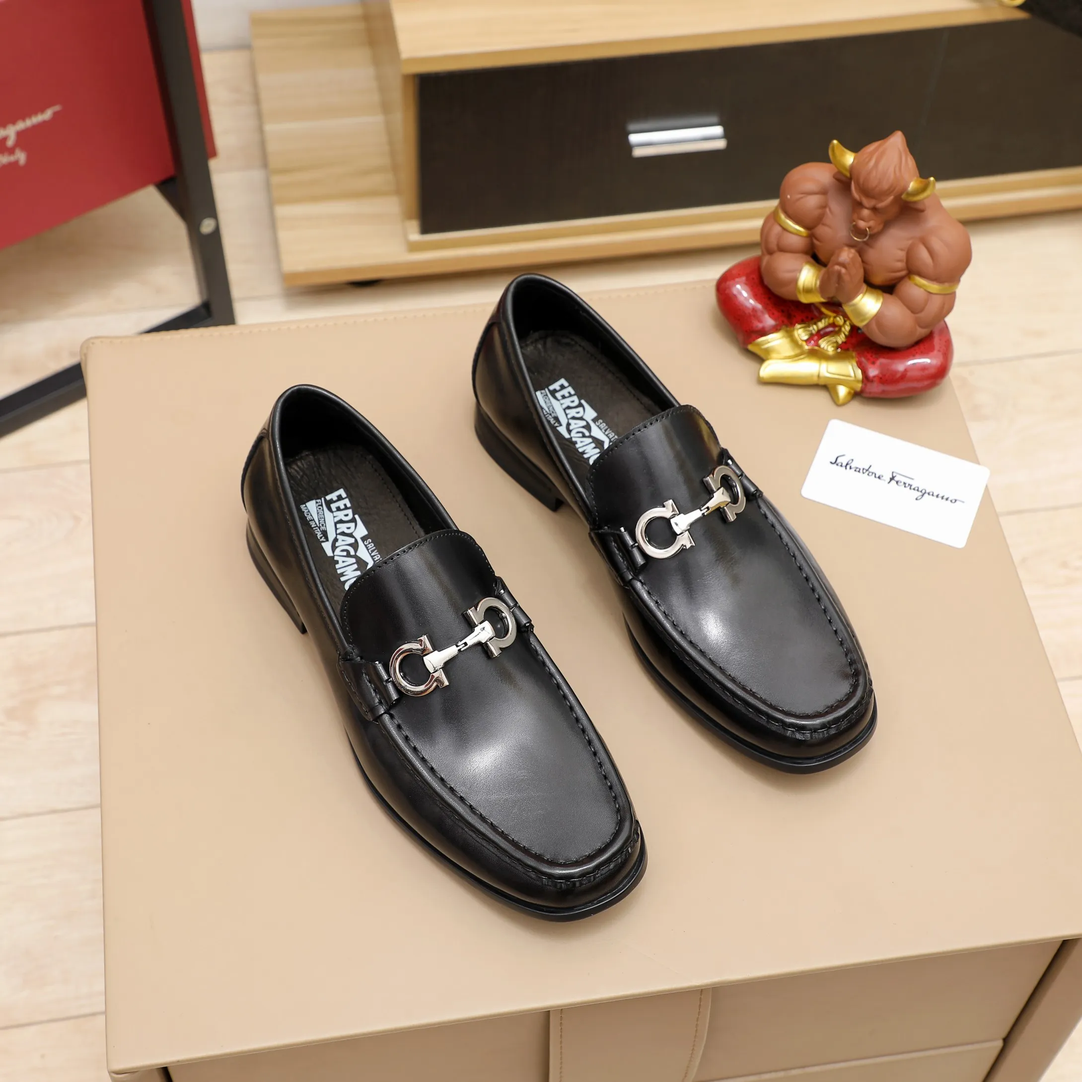 Men's shoes 💰540 🕷🕷🐂【Ferragamo】Ferragamo Popular fashionable casual shoes🇨🇳Official website counter 1:1 production, original mold opening💯Good quality visible, imported high-end first-layer waxed calfskin, water-dyed🐂leather lining🌿very clear texture, high-quality waterproof, non-slip and wear-resistant outsole🎋high quality and low price, truly handmade🍓Black optional! Code number 38-45……